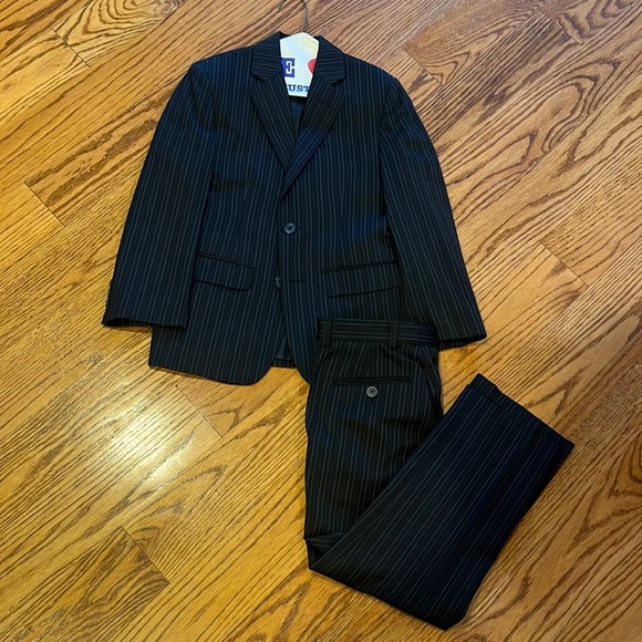 Calvin Klein Boy’s 2 Piece Blazer Set Size 8 - Picture 1 of 10